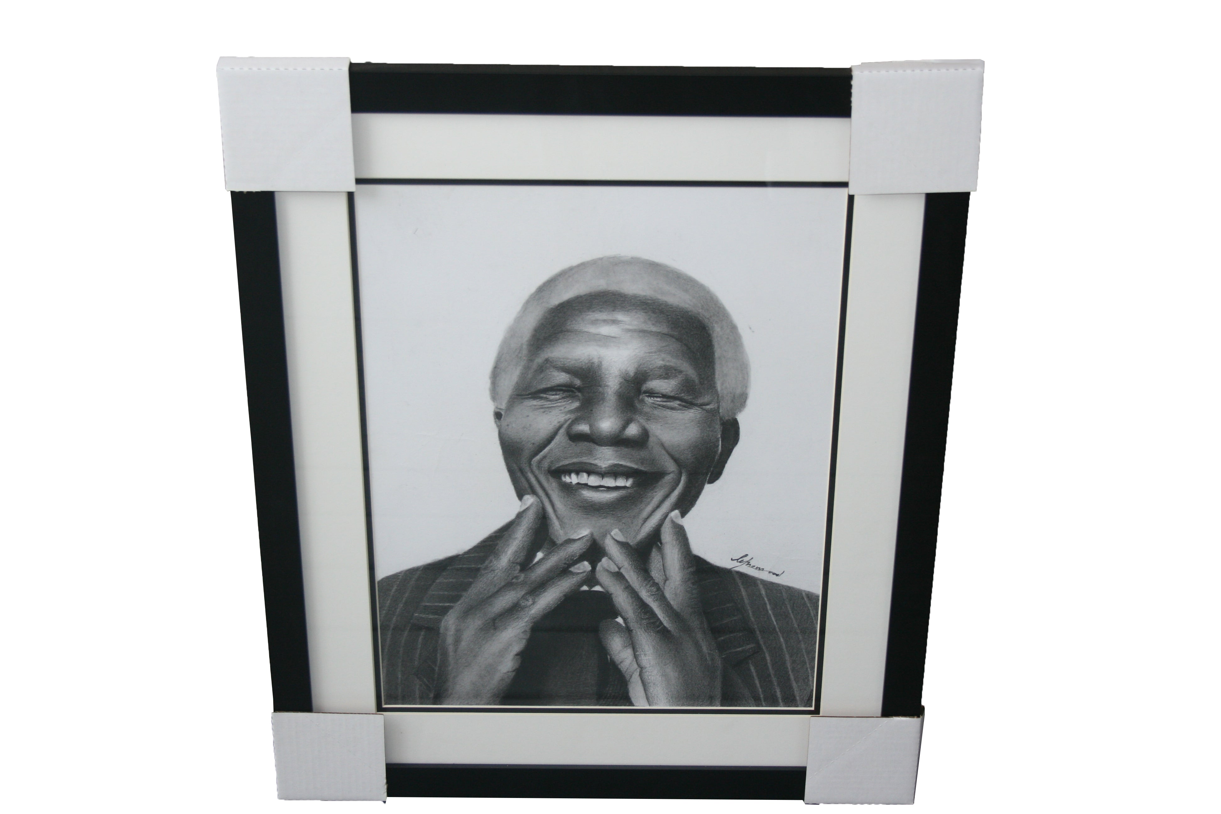 Nelson Mandela smiling in a potrait picture