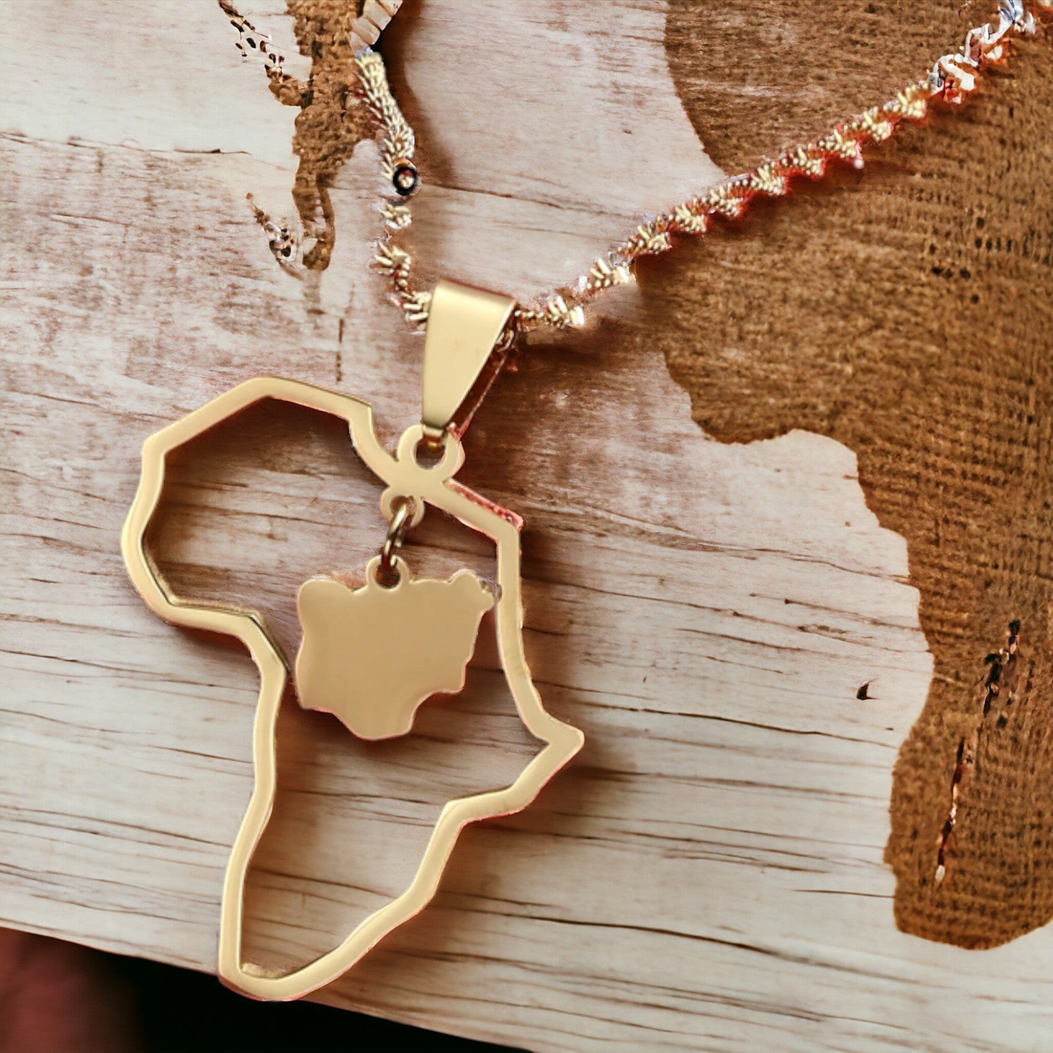 Africa Map Outlined With Nigeria Pendant Necklace (Gold)